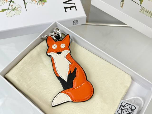 New Arrival Loewe Leather Keyring Pendant Car Keyring Fox Charm Series Fox Penda