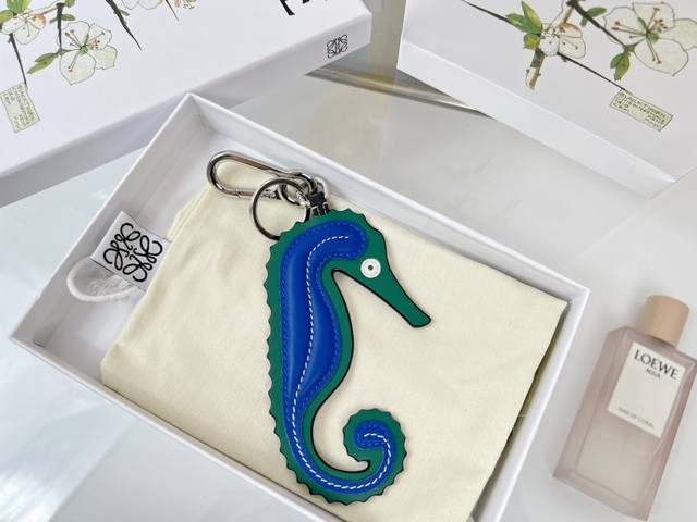 New Arrival Loewe Leather Keyring Pendant Car Keyring Hippocampus Charm Series S