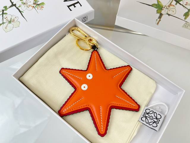 New Arrival: Loewe Star Charm Series Star Pendant Shipment. Made From Imported C