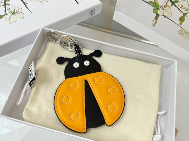 New Arrival Loewe Leather Keyring Pendant Car Keyring Beetle Charm Series Beetle