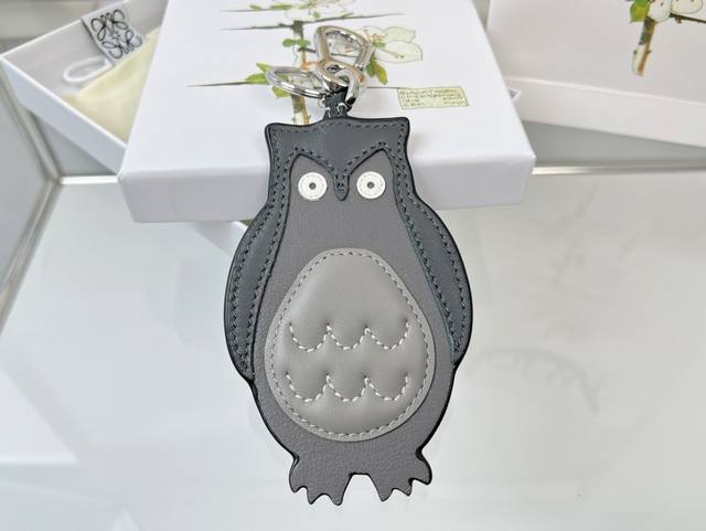 New Arrival Loewe Leather Keyring Pendant Car Keyring Owl Charm Series Owl Penda