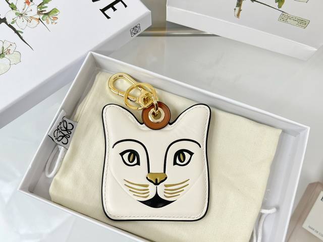 New Arrival Loewe Leather Keyring Pendant Car Keyring Cat Charm Series Cat Penda