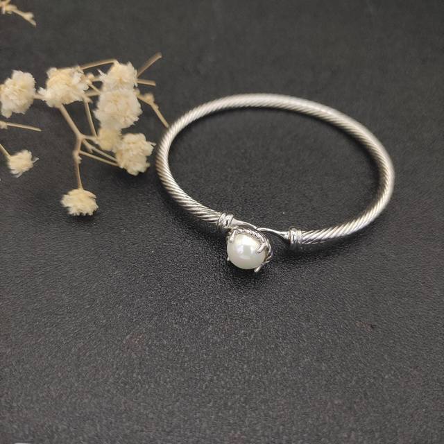 David Yurman 3Mm Pearl Bracelet. Available In 17Cm And 19Cm Sizes. Recommended F