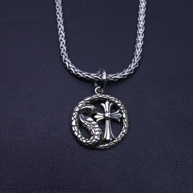 New Arrival] Croce Heart Necklace, Snake Pendant With A Unique Design Featuring