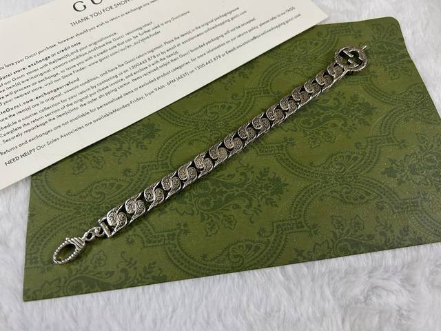 P Gucci Hand-Carved Bracelet Length: 18-20-22 Cm