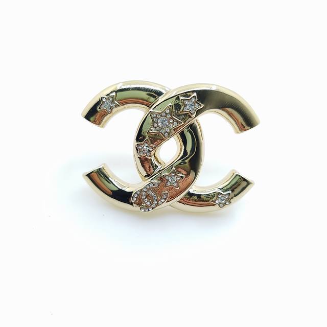 Chanel Latest Polished Pentagram Brooch, Consistent Zp Brass Material