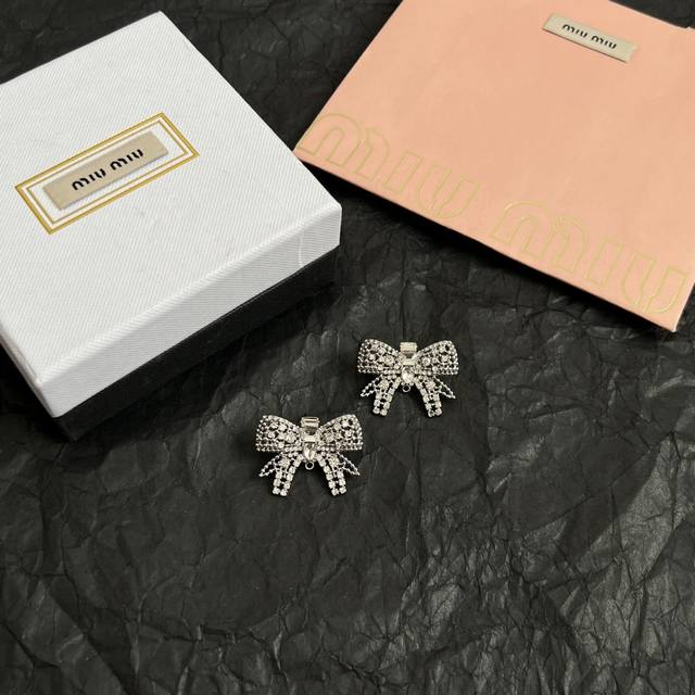 Miu Miu Earrings, Compact And Exquisite Design That Flatters Any Face Shape. Ext