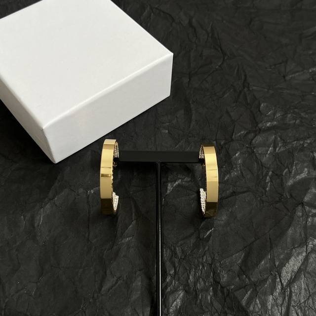New Arrival Fringe Earrings, Trendy Minimalist Style With A Cool, Understated Vi