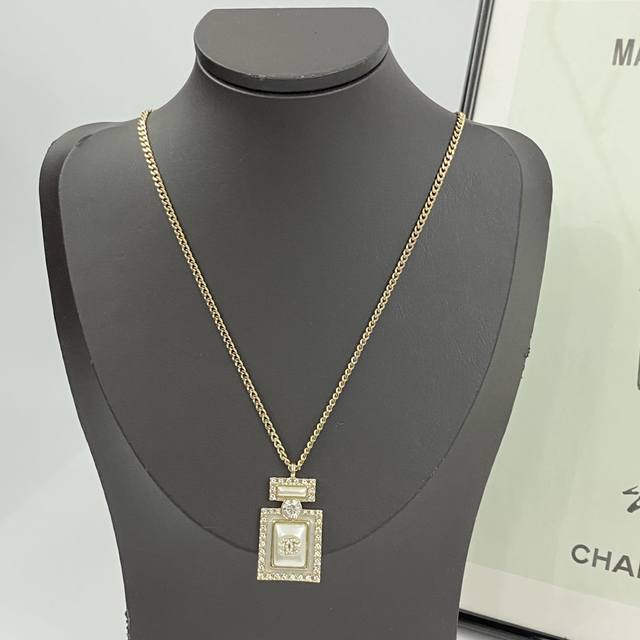 Today's New Arrival, Code N881 Chanel Necklace Hot Seller New Arrival Chan 24 Wh