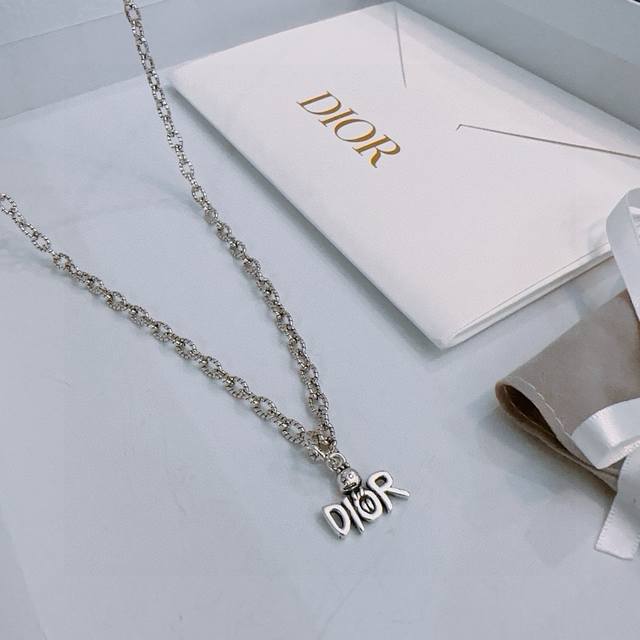 Dior New Model Dior Necklace Original Single Piece, New Model From The Counter,