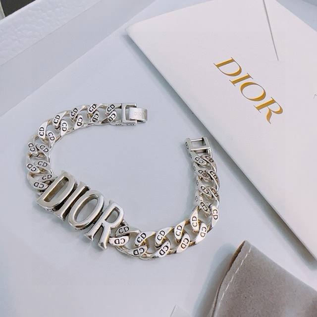 Dior New High-Quality Dior Bracelet, Authentic Factory-Direct New Design, Retro
