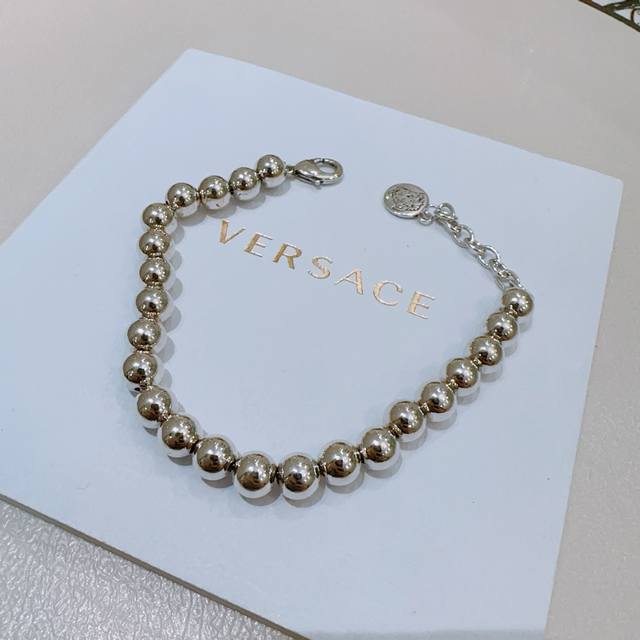 High-Quality Versace Handchain With Medusa Head Original Single Piece New Design