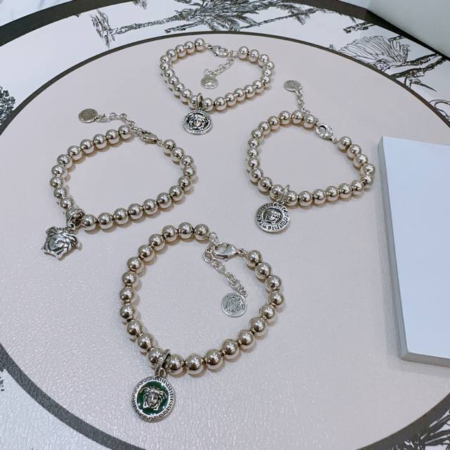 High-Quality Versace Bracelet With Medusa Head Design, Authentic Single-Piece Go