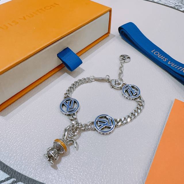Authentic New High-Quality Louis Vuitton Lv Bracelet, Original Factory-Direct Ne