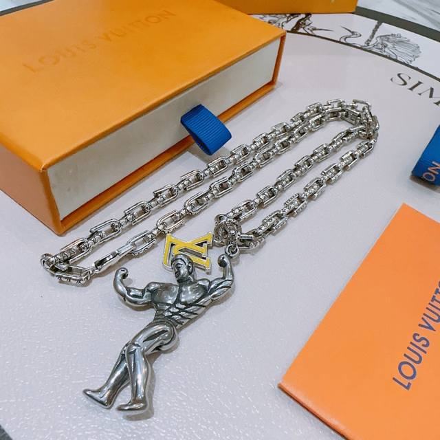Authentic New Louis Vuitton Lv Necklace, Original Store-Quality New Model, Retro