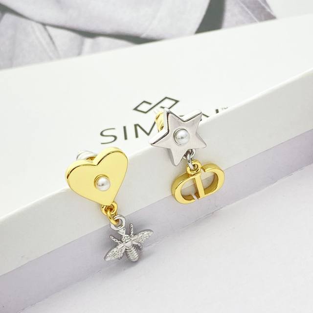 Dior Ear Studs, Hot-Selling New Arrivals. Dior Asymmetrical Gold And Silver Colo