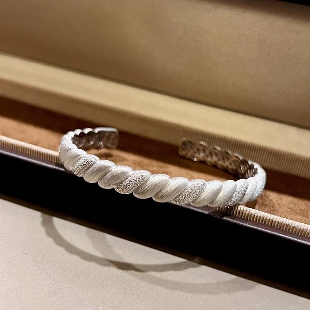 A5043 Independent Designer Vintage Series Braided Pattern Handmade Bracelet Must