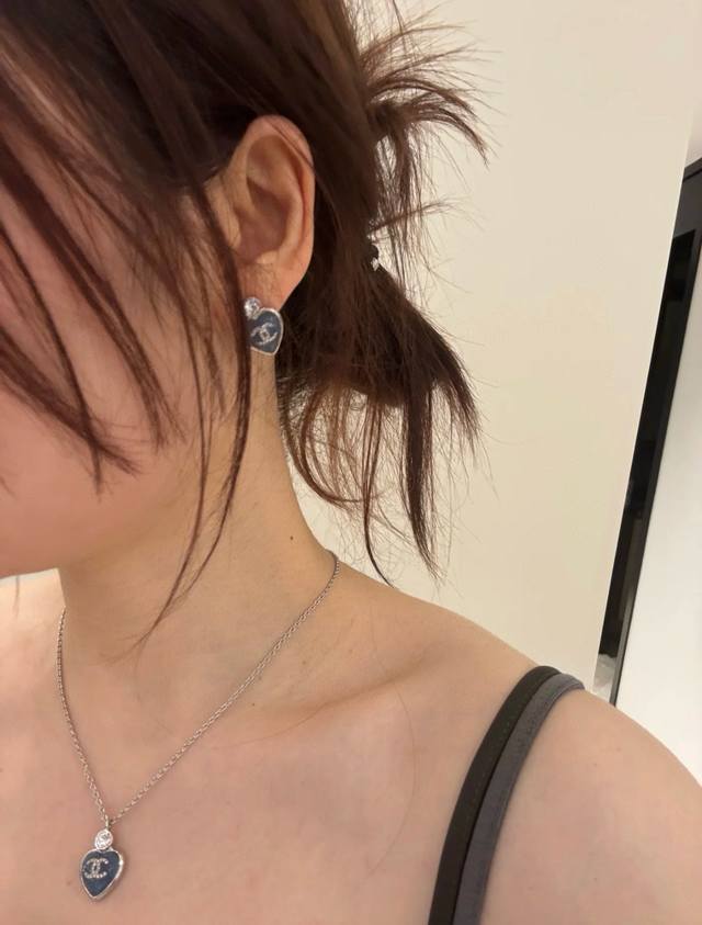 Item No. Xxl0275 Necklace, Item No. Xed0700 Earrings Ch*Nel's Latest Blue Heart