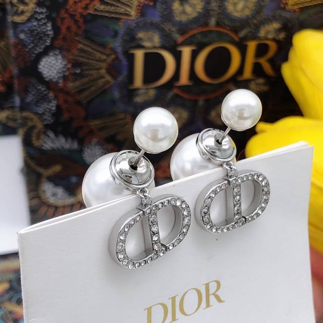 Code Ded0296 Dior Large And Small Pearl Cd Letter Silver Diamond-Studded Earring