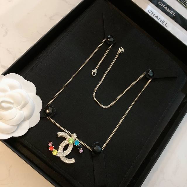 New Super-Popular, Sold-Out Chanel Necklace. Classic Bestseller. The Highest-Qua