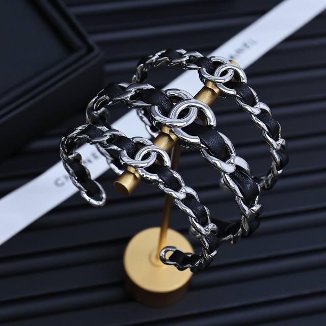 Chanel 25P Best-Selling Leather-Wrapped Three-Piece Bracelet Set Chanel's Classi