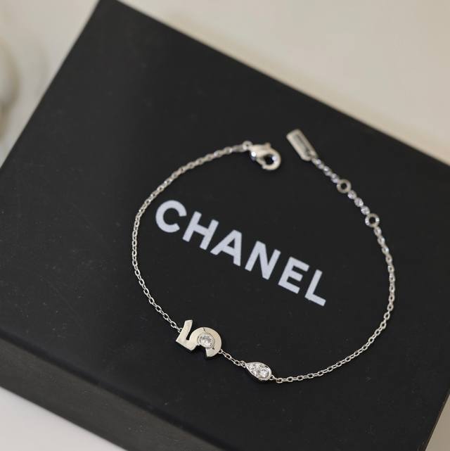 Chanel Chaneln 5 Bracelet V Gold Material High-Quality Version Thick Gold Plated