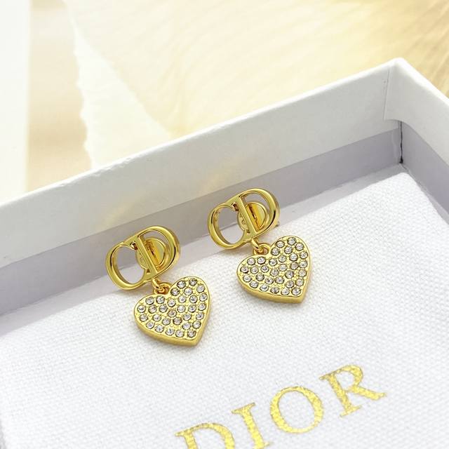 Today's New Arrival, Code E3068 Dior Earrings Hot Seller New Arrival Dior Golden