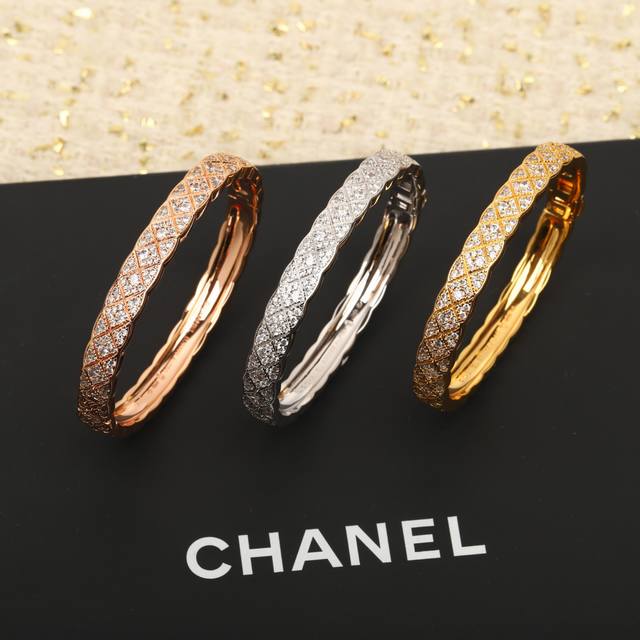 206874 Our Product. Diamond-Encrusted Diamond Bracelet, Customizable With Real G