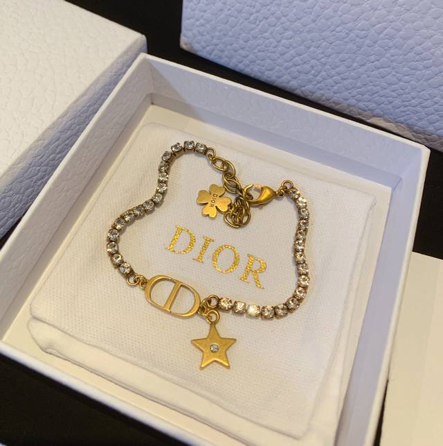 Code Dsl0175 Bracelet, Code Dxl0257 Necklace, Dior's Latest Diamond-Studded Star