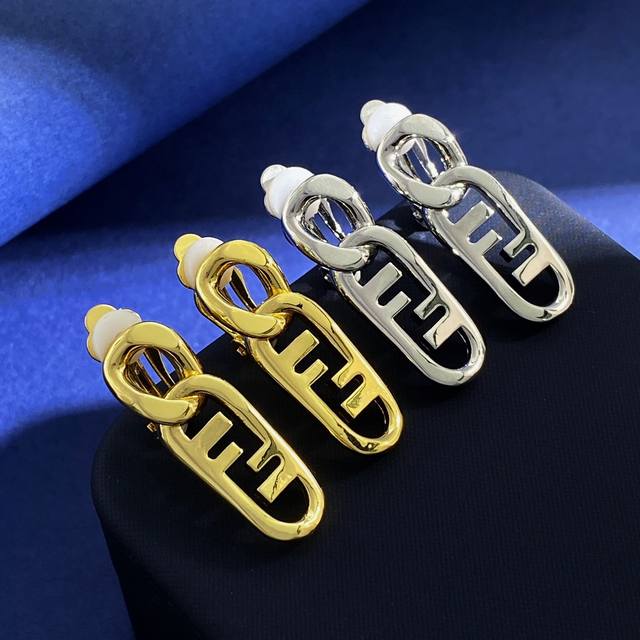 Fendi Metal Smooth Flat Chain Linked Double F Openwork Letter Ear Clips No Pierc