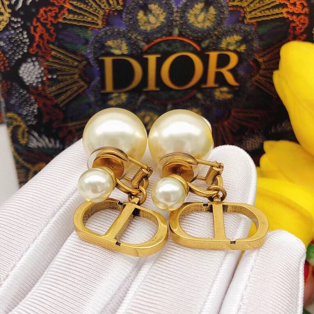 Code Ded0305 Dior Cd Ear Clip High Version