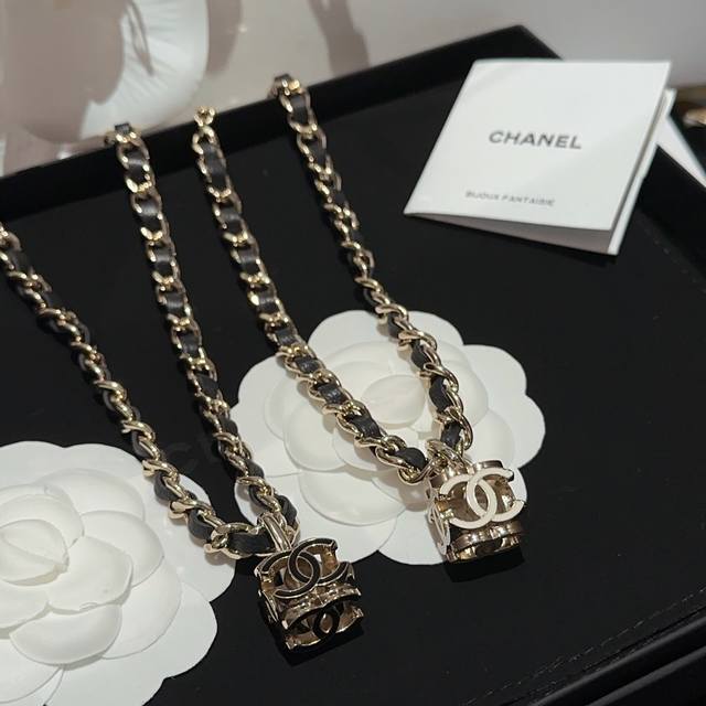 Code Xxl0033 Black Chanel Goose Leather Necklace Pendant Square Cc Dripping Blac