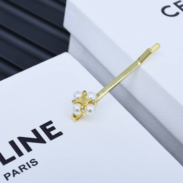 Celine Triumph Arch Pearl Flower Small Hairpin: Fashionable And Minimalist, With