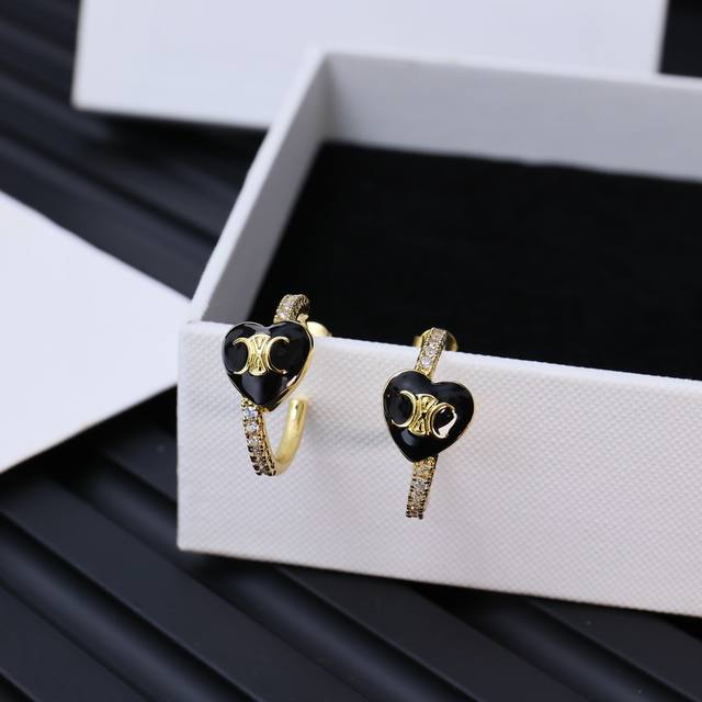 Celine Arc De Triomphe Heart Earrings, Preclous New Arrival Simple And Fashionab