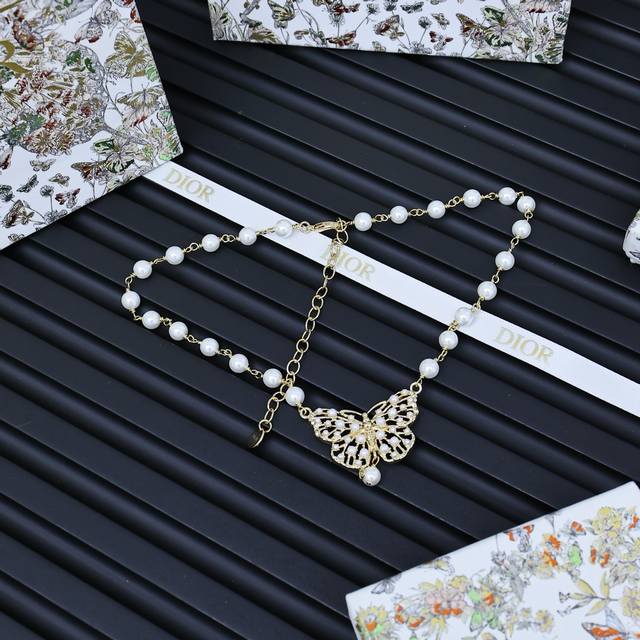 Dior25 Spring/Summer Butterfly Pearl Necklace, Stunning And Elegant. Dior Summer