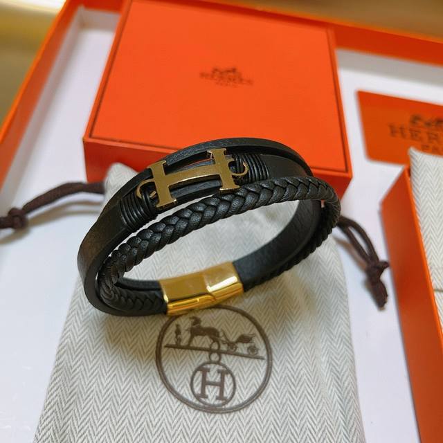 New Arrival: Herm S Bracelet And Wristband Latest Model, Handcrafted From Genuin