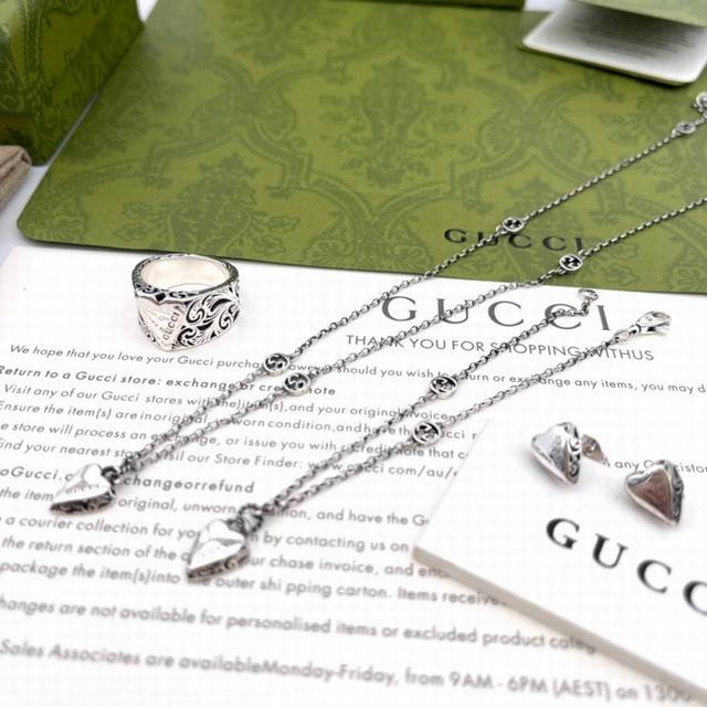 Necklace Gucci Heart Silver Series