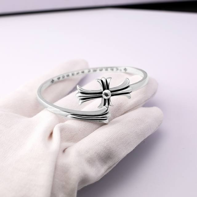 Chrome Hearts Cross Open Bracelet