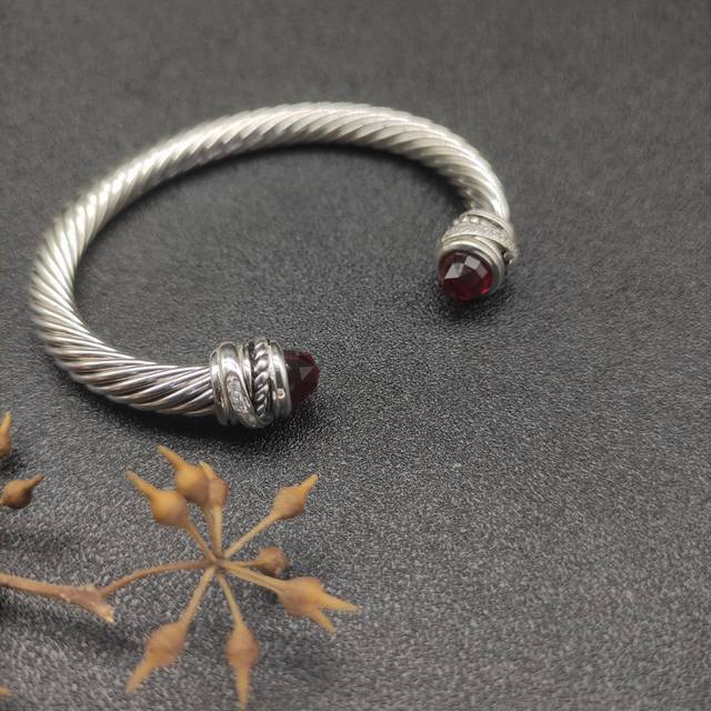 David Yurman 7Mm Rotating Red Diamond Head Bracelet. Recommended For Wrist Sizes