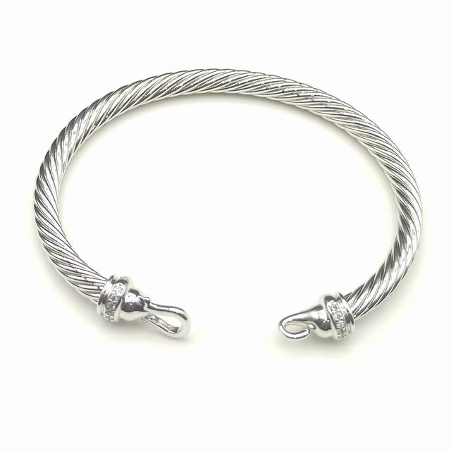 David Yurman 5Mm Silver Diamond-Studded Hook-Head Bracelet.Recommended Wrist Cir