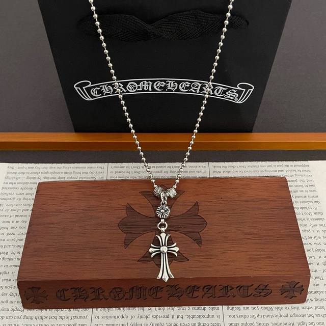 New Arrival, Department Store Quality Chrome Hearts Classic Vintage Pearl Neckla