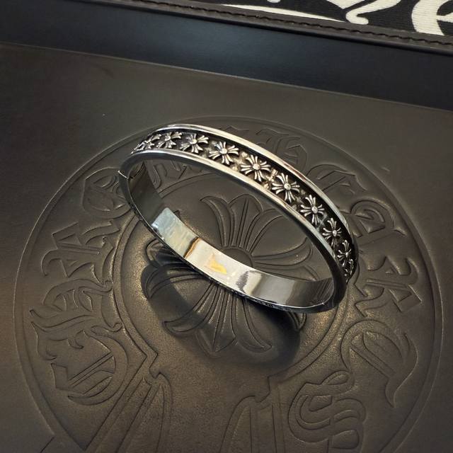 New Arrival, Boutique Quality Chrome Hearts Retro Cross Bracelet, Featuring A Un