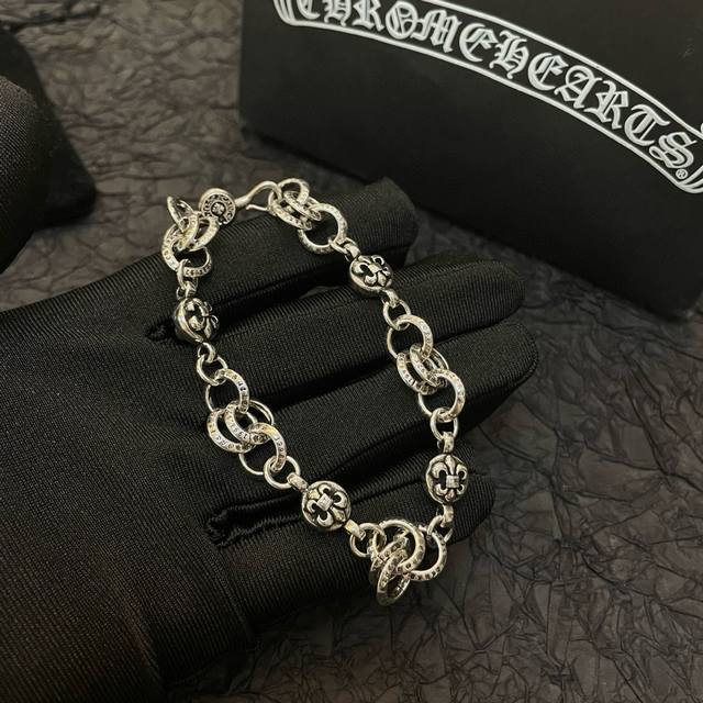 New Arrival, Store-Quality Chrome Hearts Classic Retro Bracelet With Scout Flowe