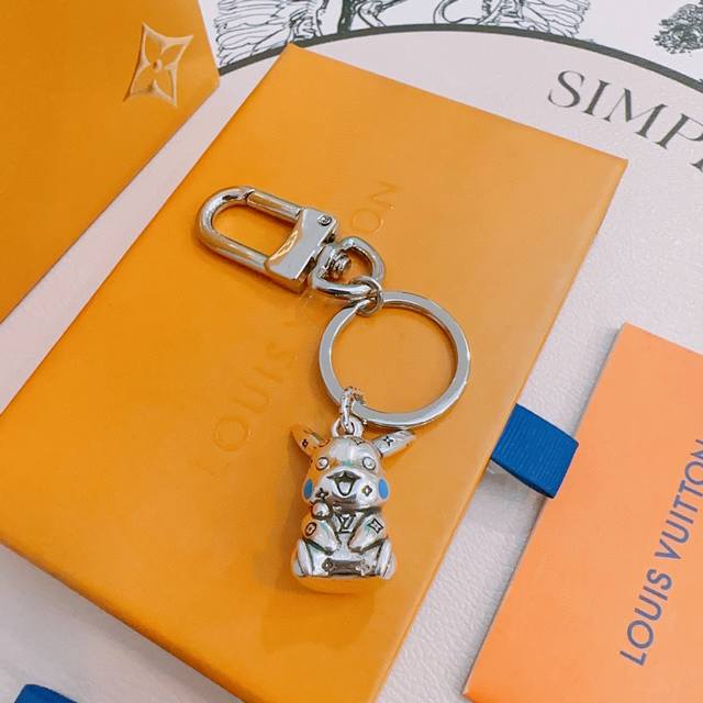 New Release: Lv Keychain, Lv Bag Clasp. The Latest Bag Accessory With A Higher G