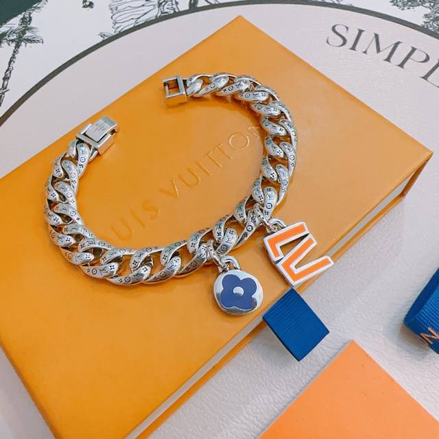 High-Quality Louis Vuitton Lv Bracelet, Authentic Store-Quality New Design, Retr