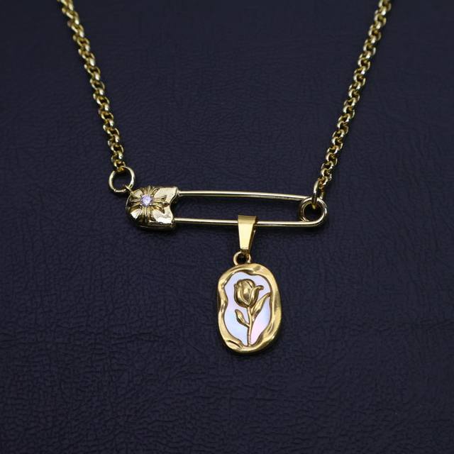 The Chrome Hearts Gold-Plated Diamond Brooch Necklace, Which Has Been Heavily Fe