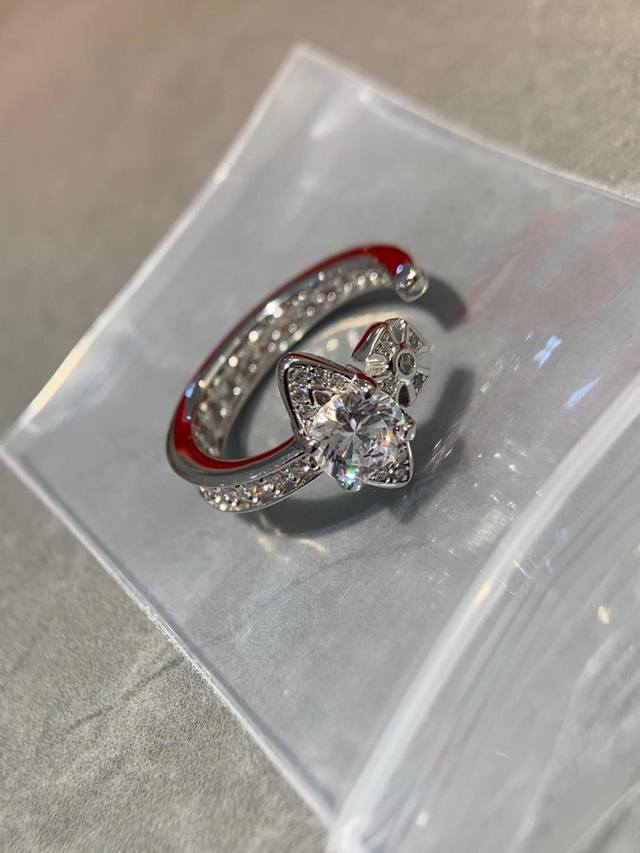 Vivienne Westwood Saturn Diamond-Studded Ring Vivienne Westwood, British Fashion