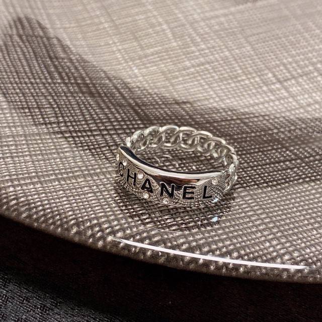 Chanel Letter Double C Series Diamond-Studded Ring! A Must-Have For Summer, You'