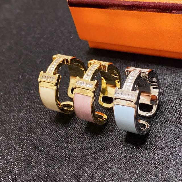 Herm S Full Diamond Ring With The Best Value For Money. I Fell In Love With It A