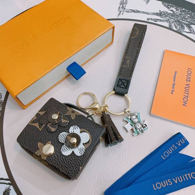 New Release Lv Keychain Lv Bag Clasp Earphone Case Latest-Style Bag Accessories